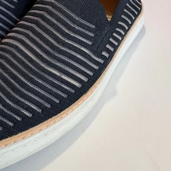 UGG Sammy Breeze Slip On Sneaker Women 8.5 Black Knit Stripe Comfort Casual Shoe - Picture 13 of 15